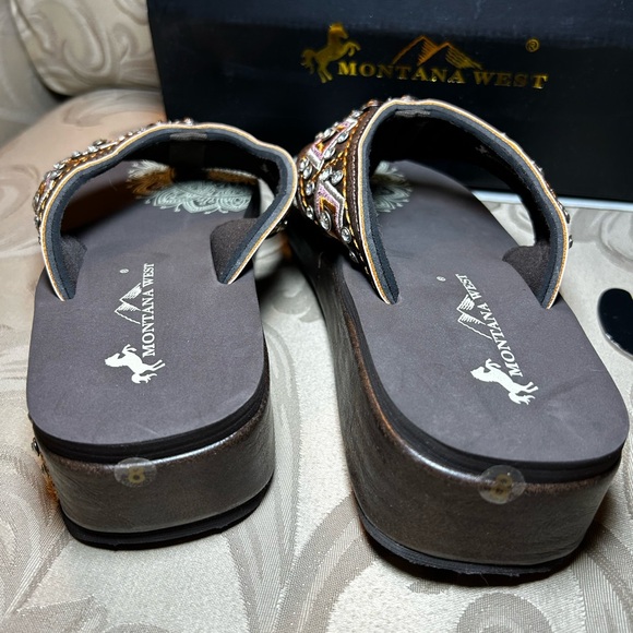 NWT in BoxMontana West Women’s 8 Brown Embellished Wedge Sandals Silver Pink - Picture 8 of 10
